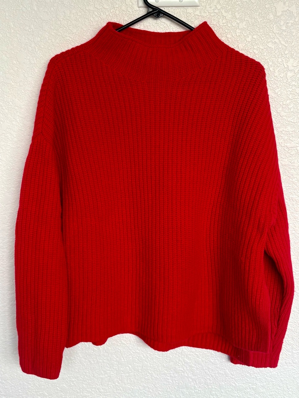 Banana Republic Wool Red Mock Turtleneck. Women’s Medium